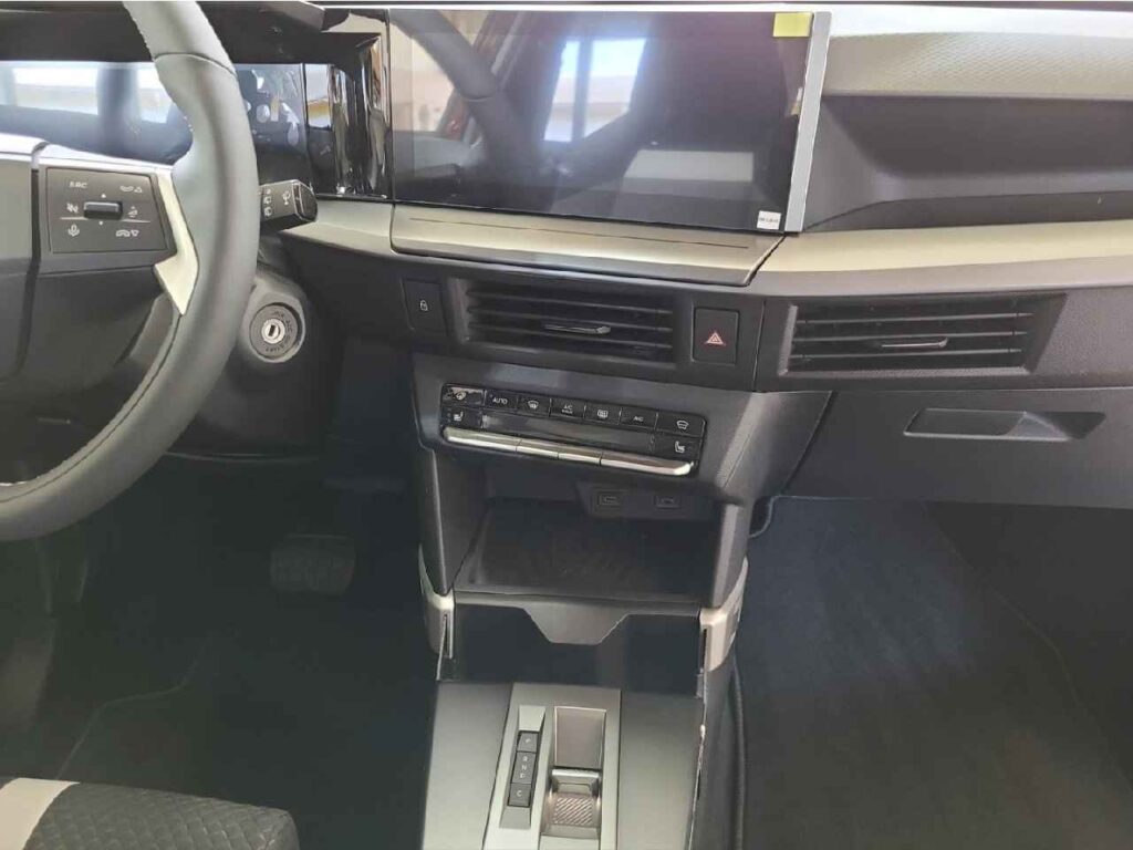 fhz_boerse_zf352438_95324071-538957_12