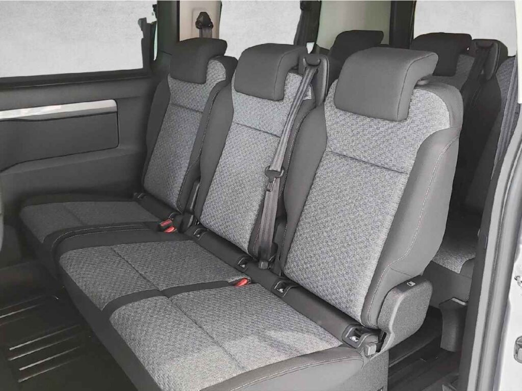 fhz_boerse_zf620728_117349129-522796_12