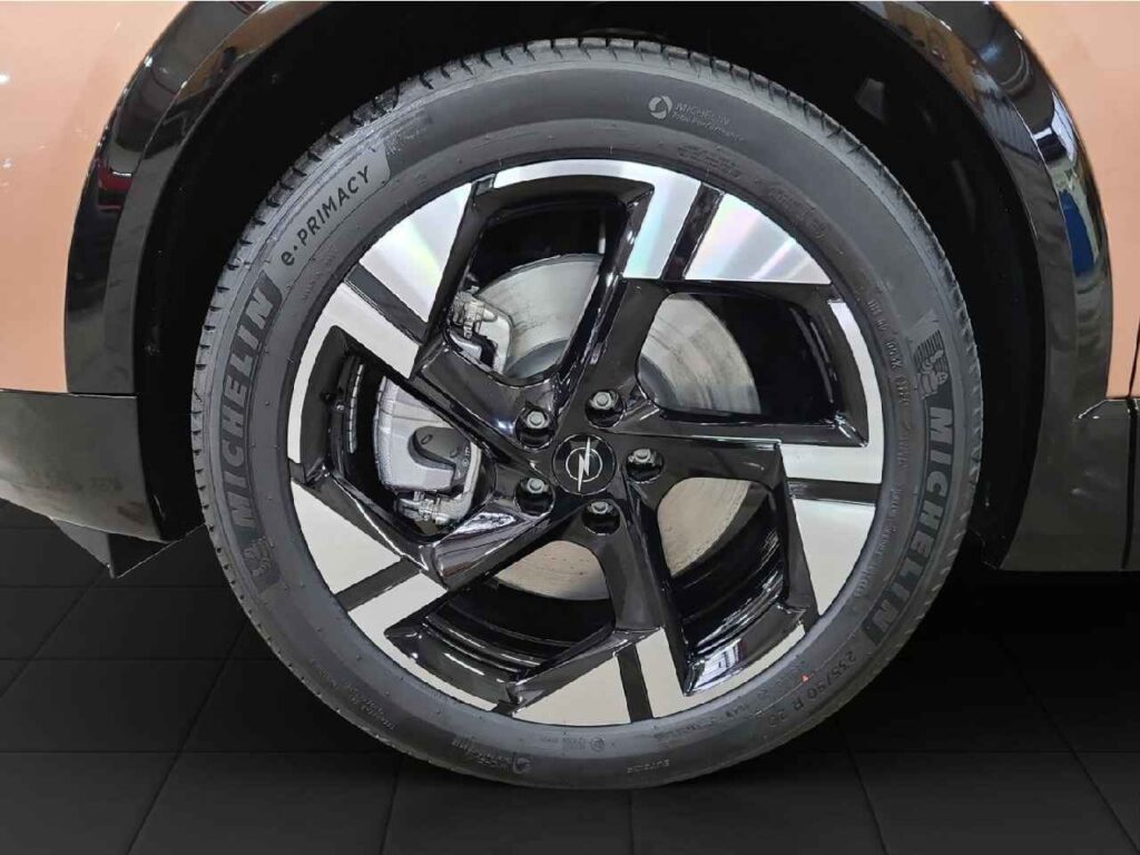 fhz_boerse_zf651872_88395477-538957_15