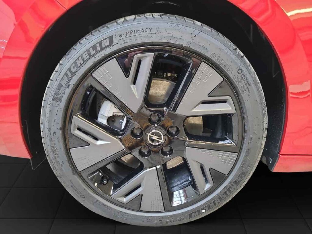 fhz_boerse_zf690573_92052215-522796_14