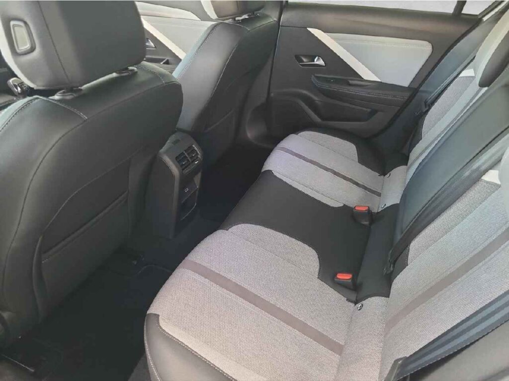 fhz_boerse_zf701750_101180058-522796_12