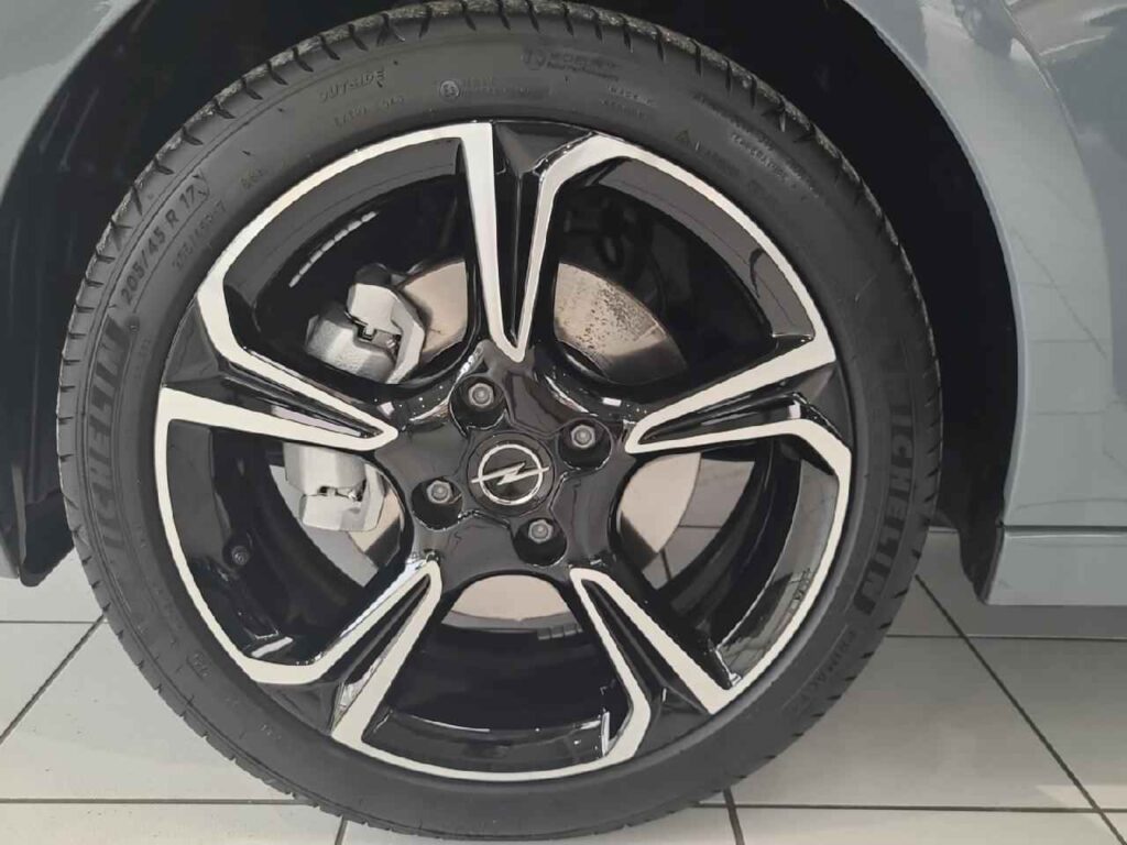 fhz_boerse_zf741620_102441527-522796_9