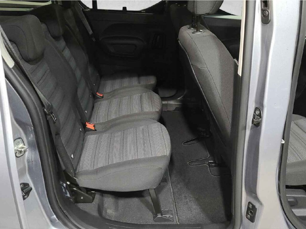 fhz_boerse_zf767950_105854802-538957_13