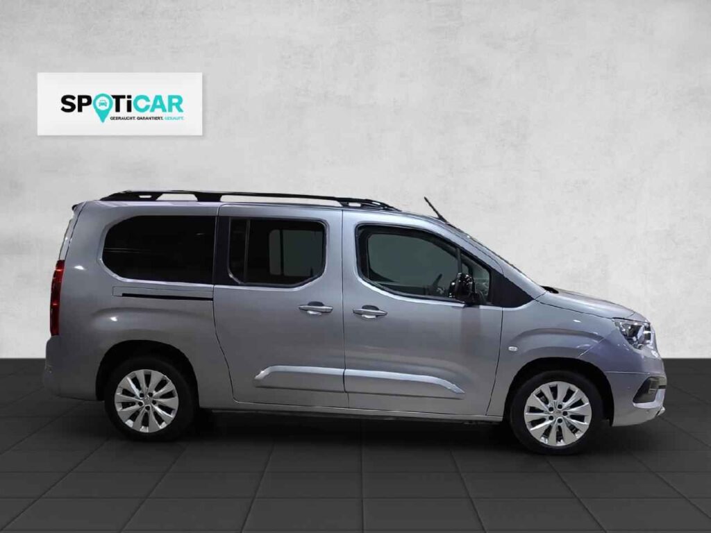 fhz_boerse_zf767950_105854802-538957_7