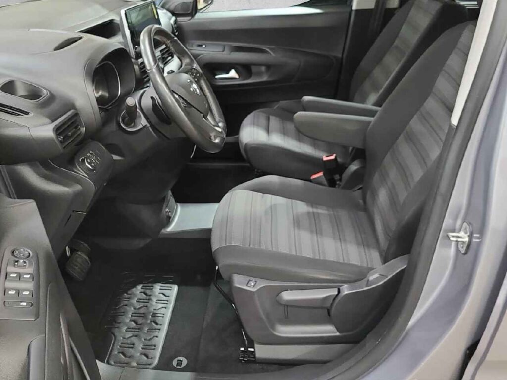 fhz_boerse_zf767950_105854802-538957_9