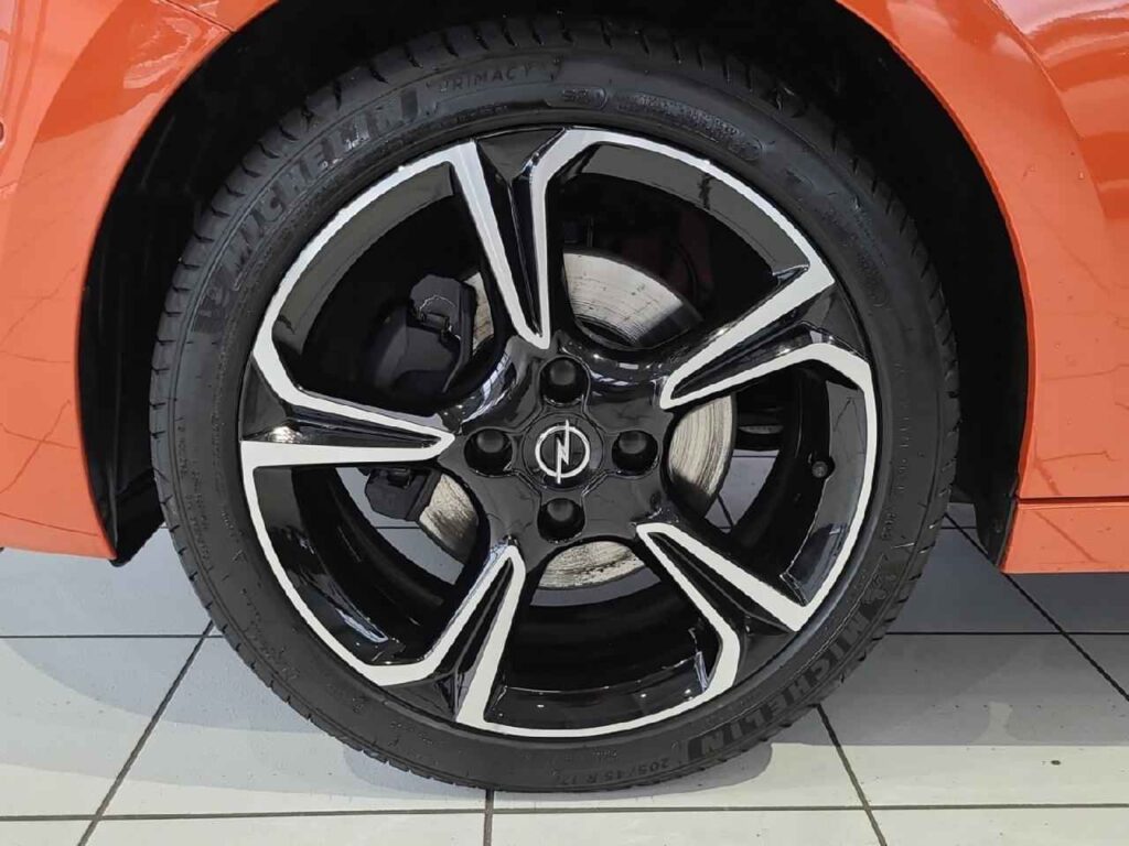 fhz_boerse_zf879211_37641766-522796_14