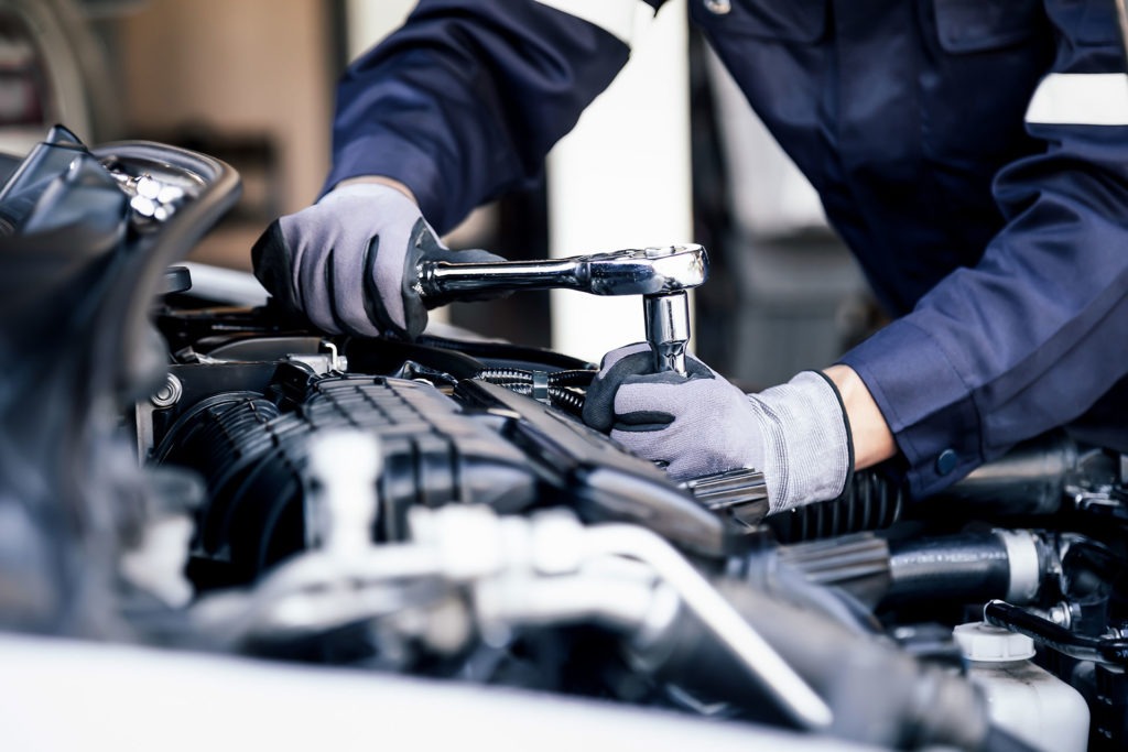 Profi-Servicewerkstatt - Bester Service für Ihren Pkw oder Lkw und bei Teilen und Zubehör