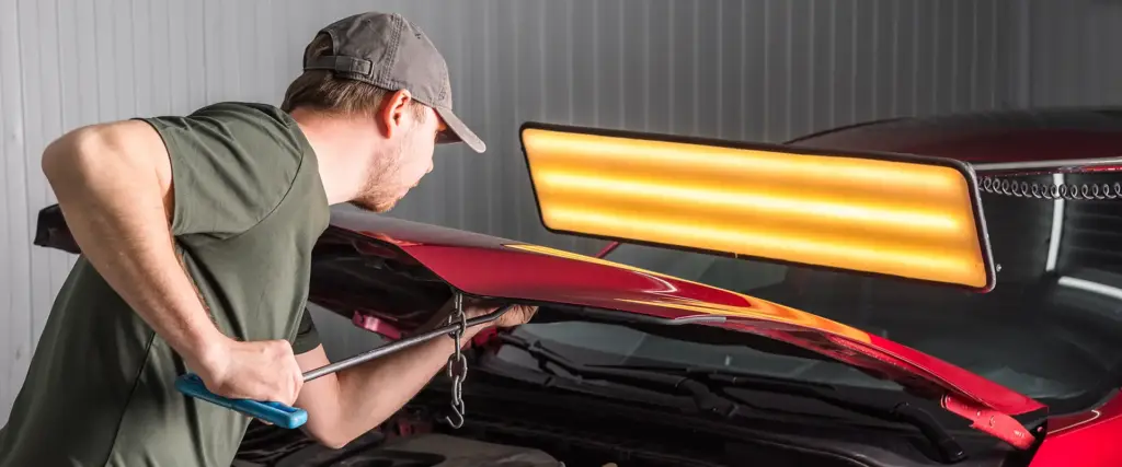 Smart Repair bei König & Partner in Meiningen